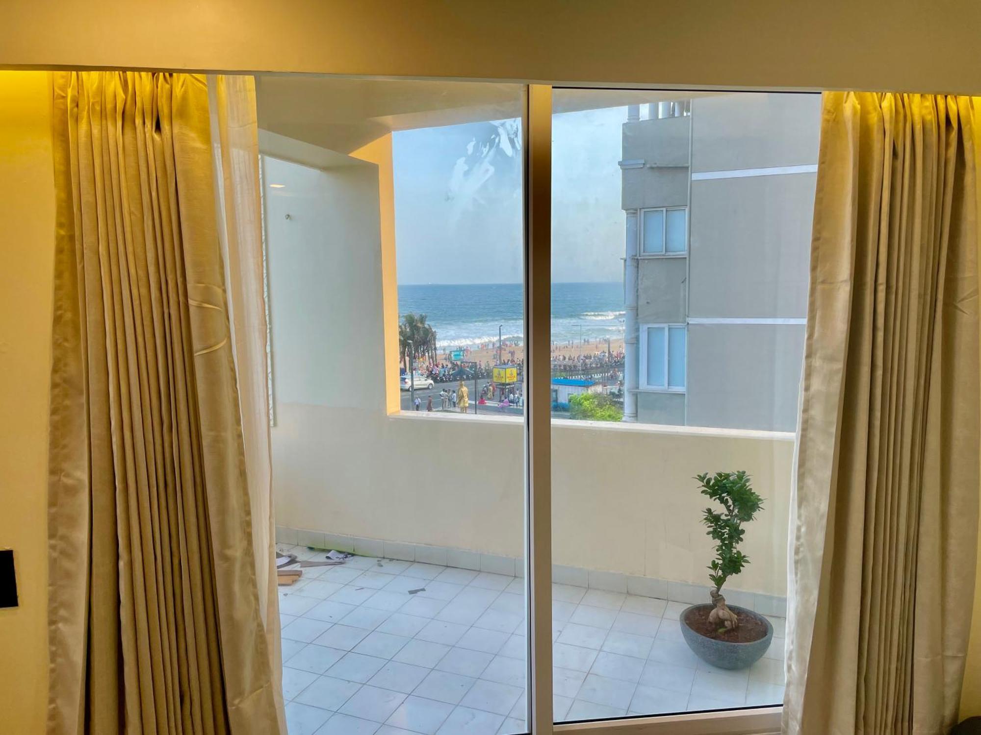 Ocean'S Edge Apartment Visakhapatnam Exterior photo
